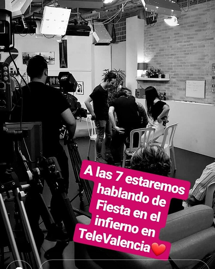 Hoy os dejo esta foto de nuestro <a href="/eduoficialvoz/">Edu Sánchez</a> que puso en su insta histori. ¡Feliz miércoles a todos! 📺