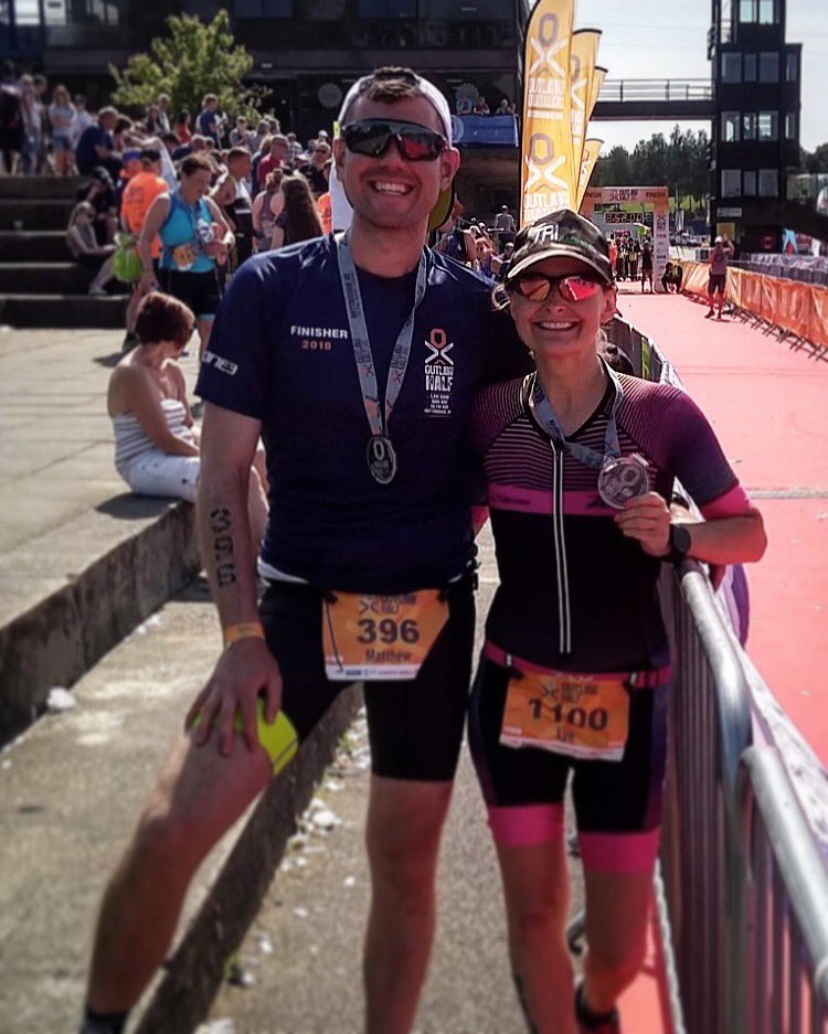 TRIplantbased's tweet photo. We completed the @OutlawTriathlon #outlawhalf It was our first 70.3 distance triathlon and we had an amazing time. Celebrating with @ErdingerAF_UK on the finish line🍻💃🕺Thanks to all the supporter especially @tri.hard.jay @rjsryanspencer @TomMarshallTri Next up @WorldTriLeeds https://t.co/t2hkzIPxAw