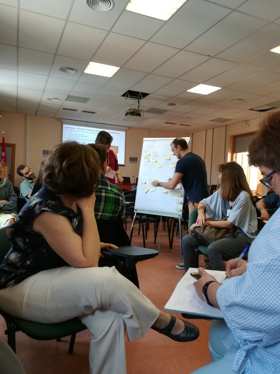 FallaSostenible's tweet photo. Hoy toca fin de fiesta en @CRIFAcacias con la #IVJornadaDeEscuelasSostenibles. Profes y alumnxs compartiendo experiencias y planteando retos de futuro. Gracias a #AmbientalCRIF con @AngelaMonasor https://t.co/2N41cdtHtE