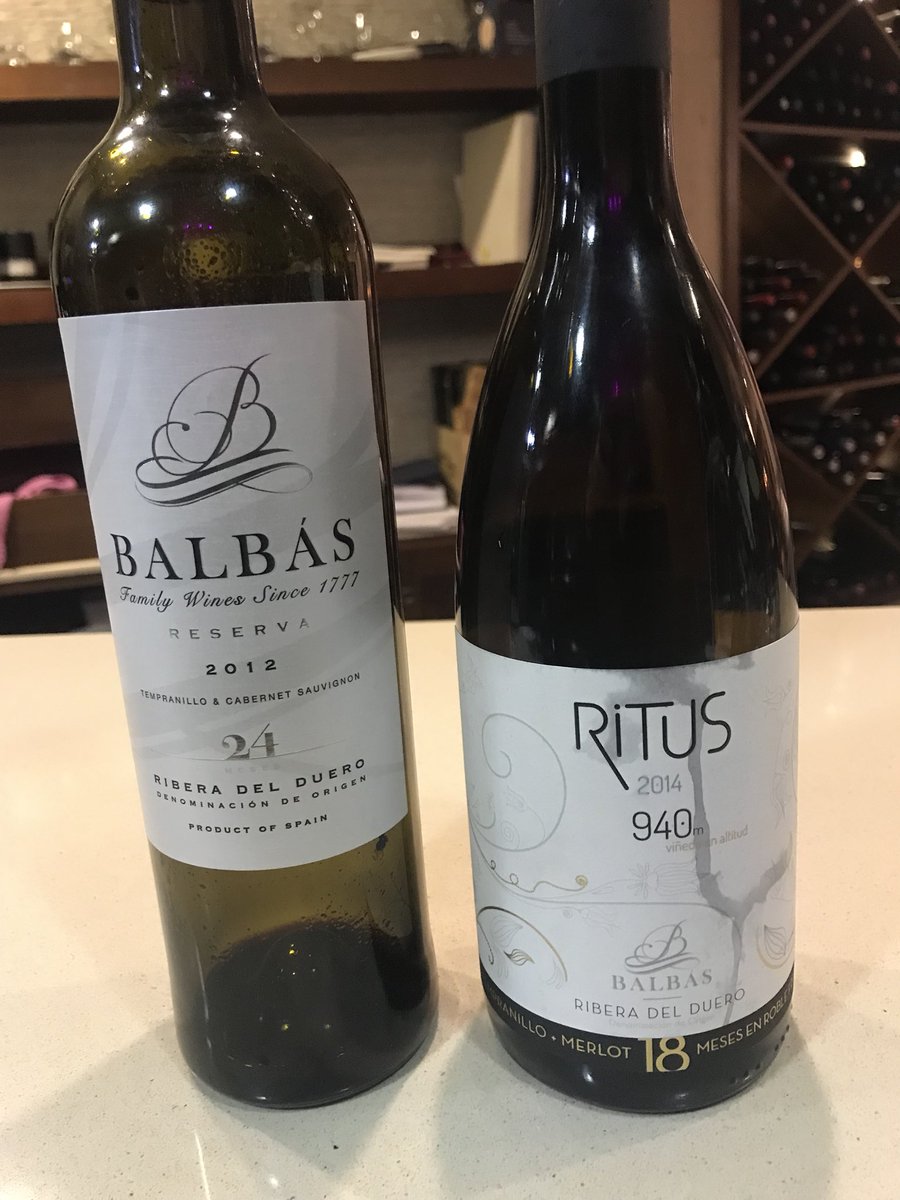 bodegasbalbas's tweet photo. Rafa Ortega @Winezpia desde Málaga nos envía esta foto de la cata “A Medias” que se celebró ayer en Brasería Nerja. Fue una oportunidad única de probar estas "dos maravillas. Cada uno muy bueno en su estilo", comenta Ortega. Miles de gracias 😊👉🍷#balbas #ritus #wine #winelove https://t.co/RVDSITDrmS