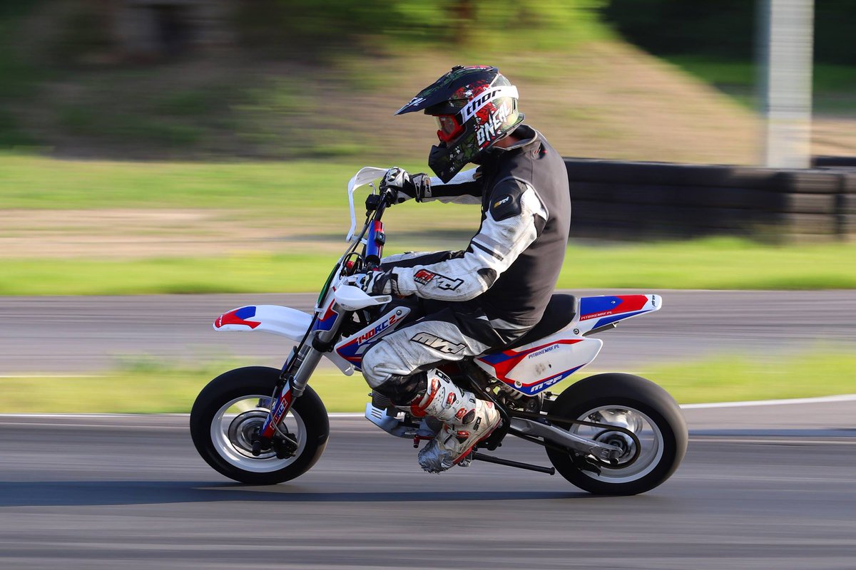 muskitle's tweet image. Na ostatniej sesji #pitbike #mrf140rcz dawał radę 👍💪 a jutro kolejna sesyjka na #tormodlin
