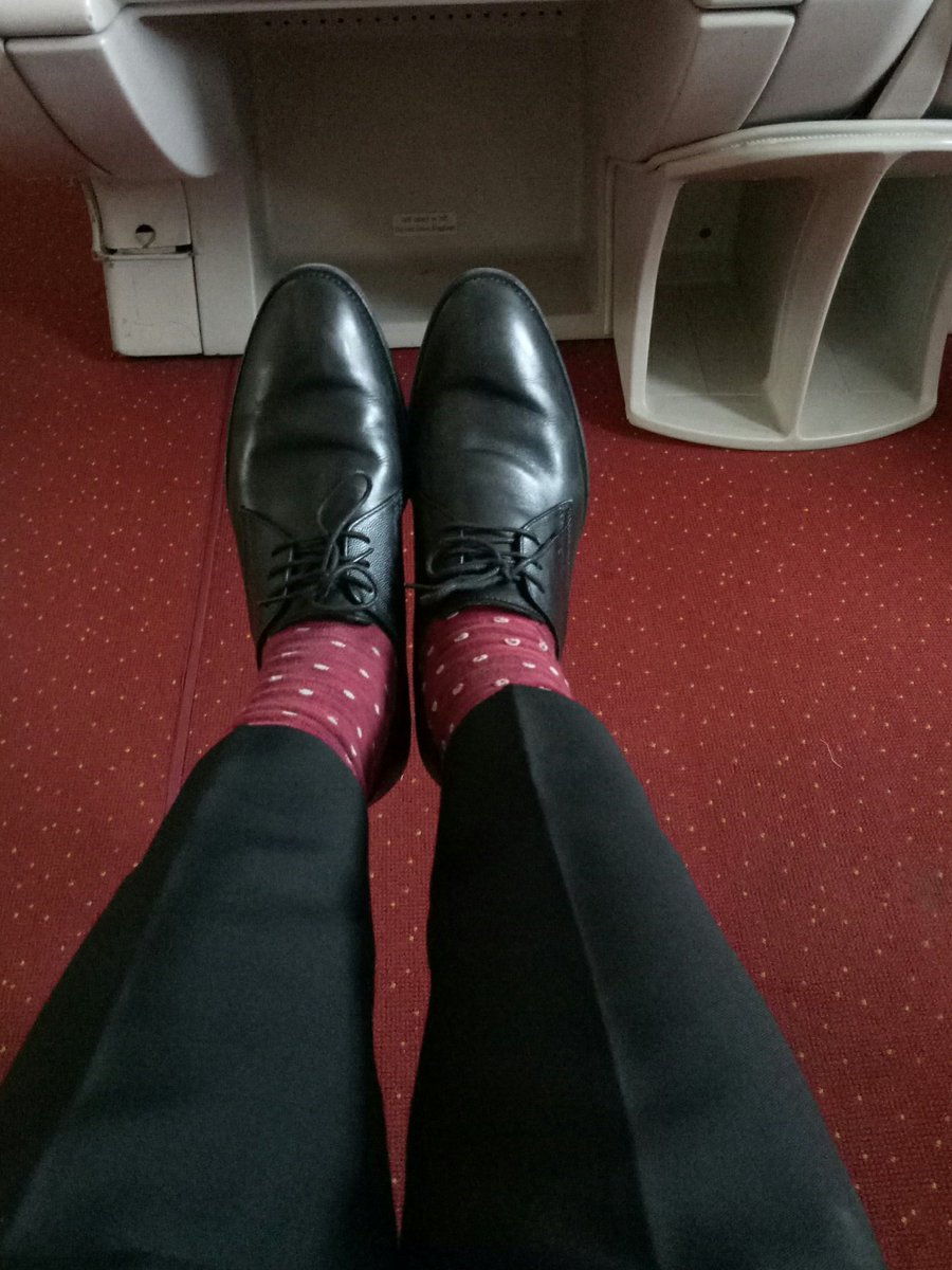 dektan84's tweet photo. Matching socks and carpet!  Can't wait to deplane! https://t.co/IRF4khXCFy
