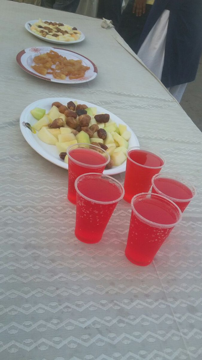 Hamdard_PK's tweet photo. When the red decides to meet you at Iftar Dastarkhuwan!
#TheKingRules #BeatTheHeat #RoohAfzaCares https://t.co/axZpXfm6FF