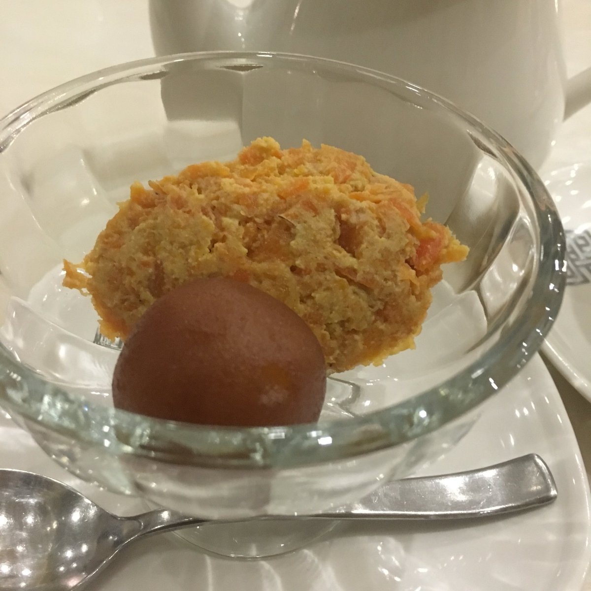 CurtisSChin's tweet image. #Random #NoonTreat. #sugaroverload. So my hosts just served up a gulab jamun &amp;amp; gajar halwa. Thanks!

#SouthAsia #India #Bhutan #sweeeeet #gulabjamun #gajarhalwa 🥕 #nomnom 
#carrot #pudding