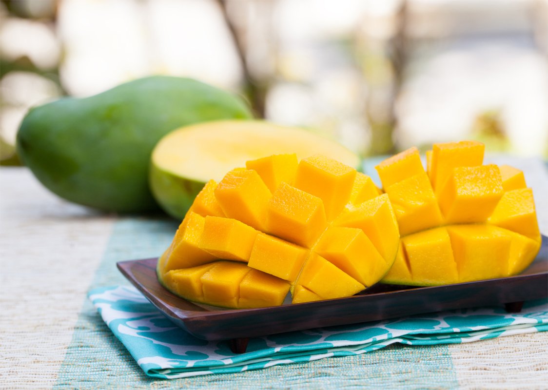 AansavGroup's tweet photo. If there were one reason and one reason only to travel to Goa now - the hottest time of the year - it would be to savour the prized Goan Mancurad mangoes. Should you come across the rare tree-ripened Mancurad on your plate, know that your existence has not been in vain. https://t.co/oXZhzBwOs3