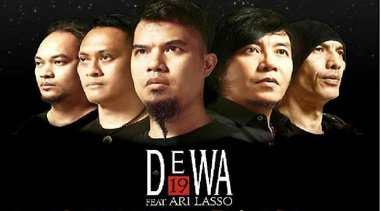 iSwaraJKT's tweet photo. Ada yang tau nggak sih arti kata "Mistikus" di lagu #MistikusCinta nya @DE19WA tuh apa? :D #10laguKeren bareng @iansaybani https://t.co/VamB4Wgpr9