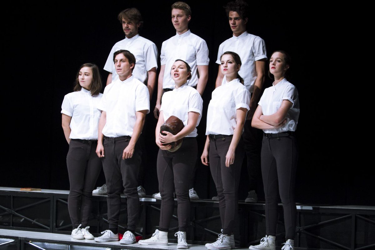 StudyInPragueCZ's tweet image. June 3 - Robert Musil: TÖRLESS (with ENG and DE subtitles) - last performance of the Austrian writer Robert Musil&apos;s novel adaptation. More information and tickets at the DISK Theatre website: divadlodisk.cz/torless #studytheatre #studyarts #studyinprague