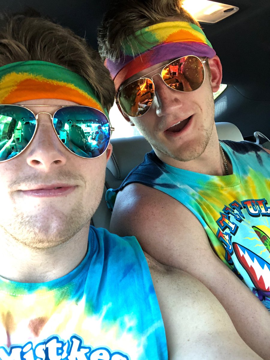 ccmontgomery7's tweet photo. Happy birthday to one of my best friends. Ole Miss is gonna be a good time brother. https://t.co/bjeHDZUDf1