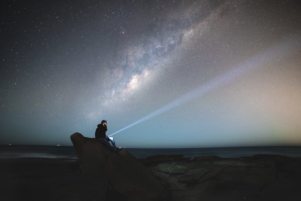 Dean Hanson tweet media