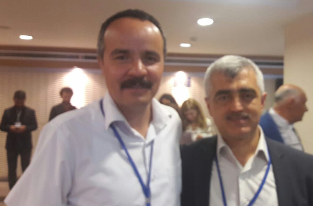 Farklı dini ve siyasi görüslerden geldik ama bizi  bir araya getiren cok cok güçlü bir bag olustu. <a href="/velisacilik/">Veli Saçılık</a> kardesimle adalet, hak ve barış isteme paydasında bulustuk. Hep birlikte HDP'deyiz, birlikte başaracağız.