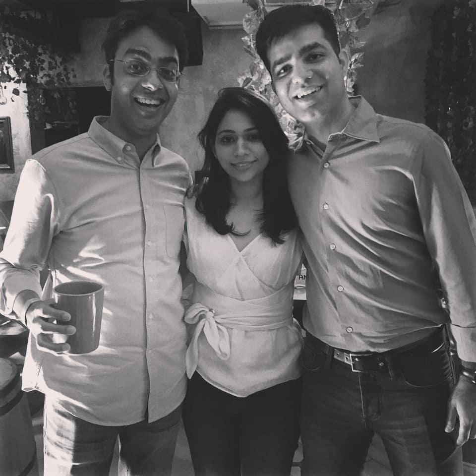 theideaslabmag's tweet photo. Delhi, it's time to beat 'em mid-week blues right! Monkey 47 is now available at select restaurants in our city and #DSSCRecommends you grab yourself a Monkey Tonic pronto. Big-up to the team stirring up a storm and bringing this German creation to India. #Monkey47IN https://t.co/m4Gh3LVQQa