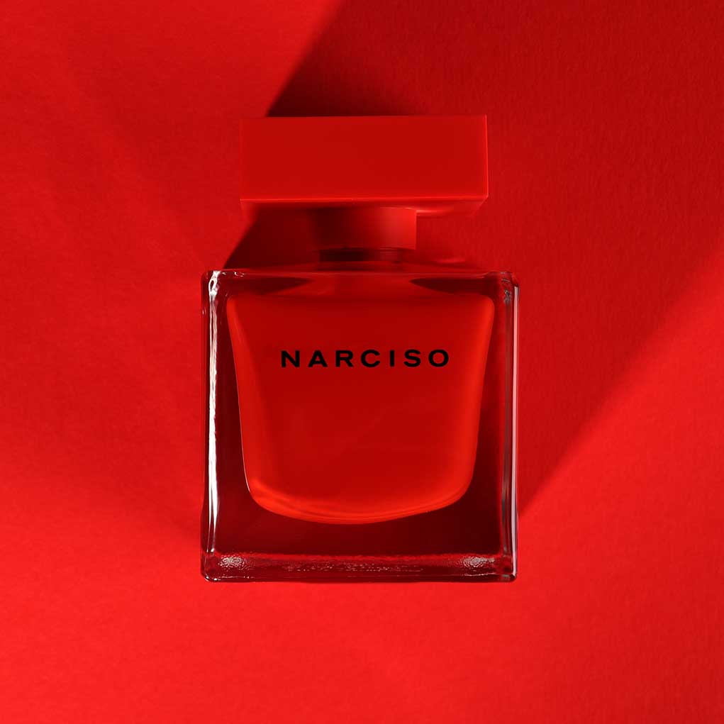FragranceDirect's tweet photo. RT to WIN! The latest gorgeous scent from Narciso Rodriguez is here! Narciso Rouge has the signature heart of musc with an exquisite floral bouquet of bulgarian rose and iris. Today we're giving away a bottle to one lucky winner! https://t.co/vuXjycbjj9