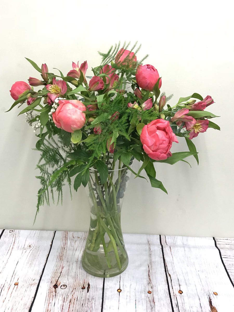 pjfcoleshill's tweet photo. Through the letterbox bouquets currently available in store @pjfcoleshill https://t.co/n6rzyNmw0M