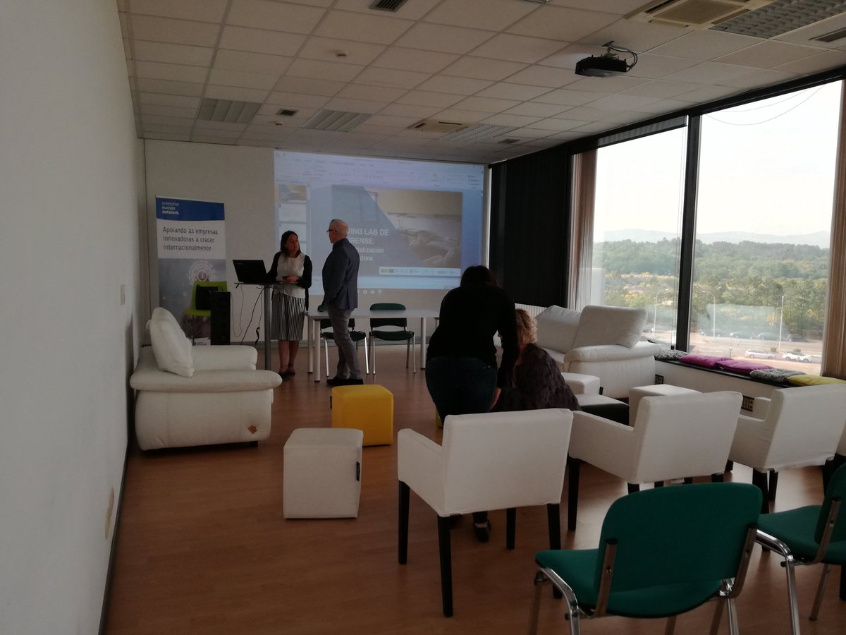 Eununsei's tweet photo. Preparando el #DesayunoTecnologico xa presentar el #LivingLabOu en @tecnopole
@Com_CHUO https://t.co/XGOGHSoJPh