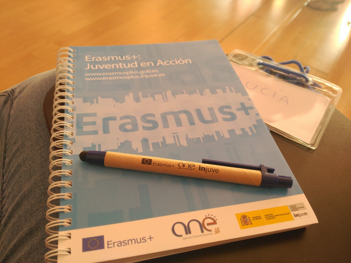 grial_usal's tweet photo. Second day on the Training Course "The plus of Erasmus plus: ideas matching and project management in the youth field (2nd edition)" @lucia19881 #erasmusplus @InjuveSpain https://t.co/h5R4vLFut8