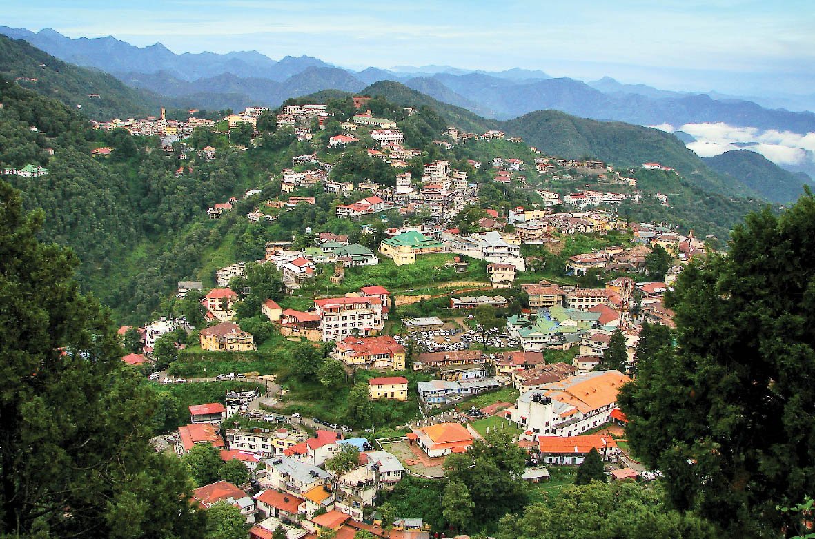 Travelsiteindia's tweet photo. Are You A #MountainWalker?
If yes then help your desires touch #extremeheights of #freedom &amp; openness, rush into arms of #QueenOfHills -Mussoorie
Make your way to city that exhibits #naturalbeauty with rich #flora #fauna
#Mussoorie with #TravelsiteIndia - https://t.co/BdCUenL5ZJ https://t.co/cAGDdCeFPJ