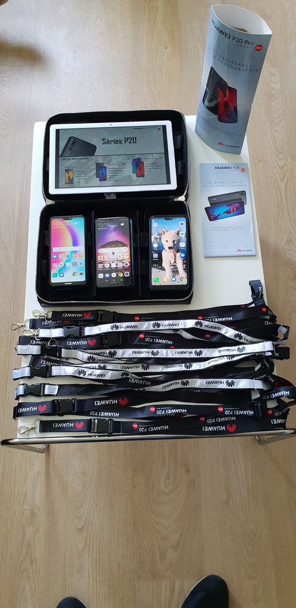 jycayuela's tweet photo. #Huawei en démo avec la gamme P20 sur le #SCO de Nice BESSET #Orangesudest @OrangePACA #DOSE #SCOSE avec @mehdibelgoraf et #marine le Brunch Connect @amb_digit @FrancoisGouraud @marcfialon @thierry_pauvert @SandrineVialla @RangheardS @CelineMansi https://t.co/LCw4Ds8oVq