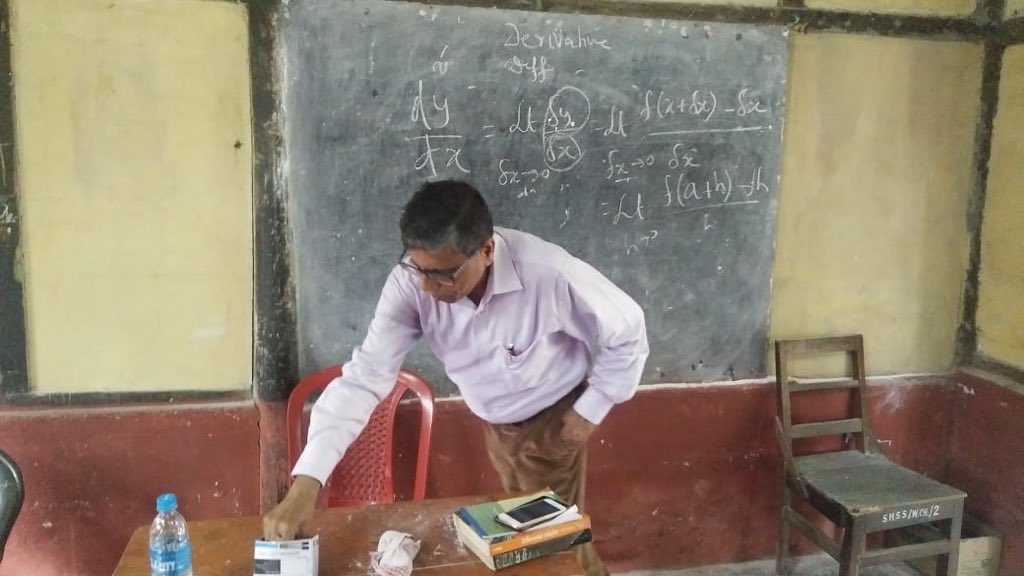 Ex DGP of Assam Mukesh Sahai (IPS) starts his new journey as Math Teacher at Sonaram HS School, Bharalumukh from very next day of his retirement. Last 2 yrs there were no math teacher in d school. Salute to you Mr. Sahai. <a href="/narendramodi/">Narendra Modi</a> <a href="/PMOIndia/">PMO India</a> <a href="/PrakashJavdekar/">Prakash Javadekar</a> <a href="/sarbanandsonwal/">Sarbananda Sonowal</a>