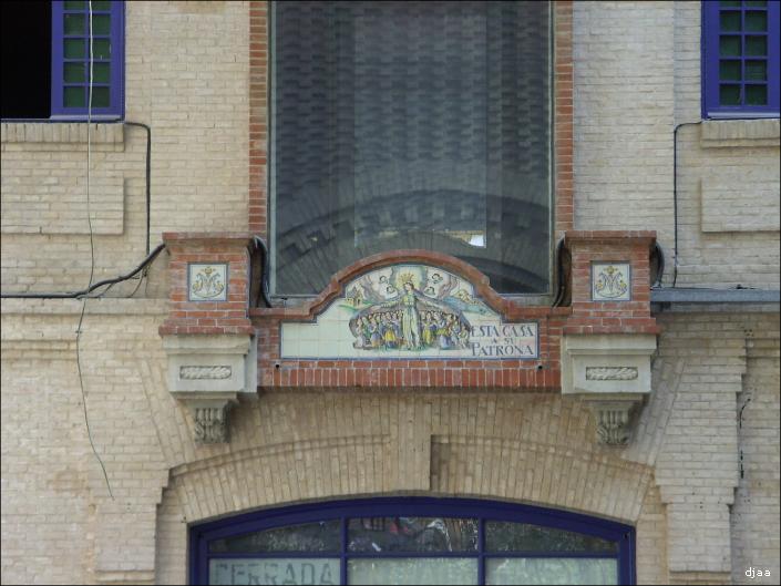 tiovivocreativo's tweet photo. #MiercolesEnladrillado desde la antigua #Tabacalera de #Valencia.
Construido en 1909 fue el #edificio más grande de la época en la ciudad con 75m de fachada y 120m de profundidad.
👉Una de las obras más destacadas de la #arquitectura industrial española (📷jdiezarnal) https://t.co/XQeEhnCcIA