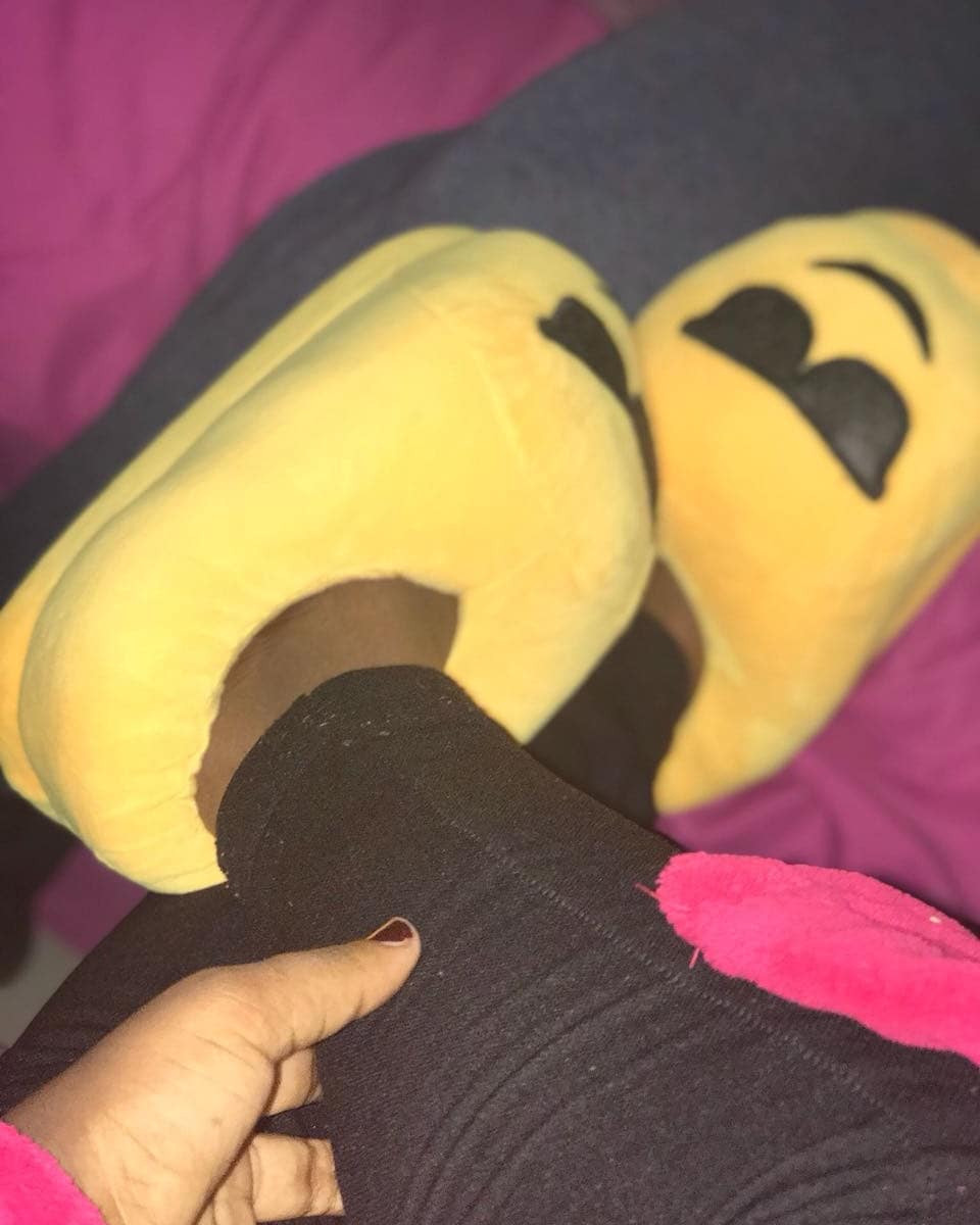 __Onthatile_'s tweet photo. #GirlTalkZa Hi Everyone. I sell these emoji sleppers at R160 each. whatsapp at 0784416511. Deliveries can be done anywhere in SA. Please RT https://t.co/QKMcx8gRzq