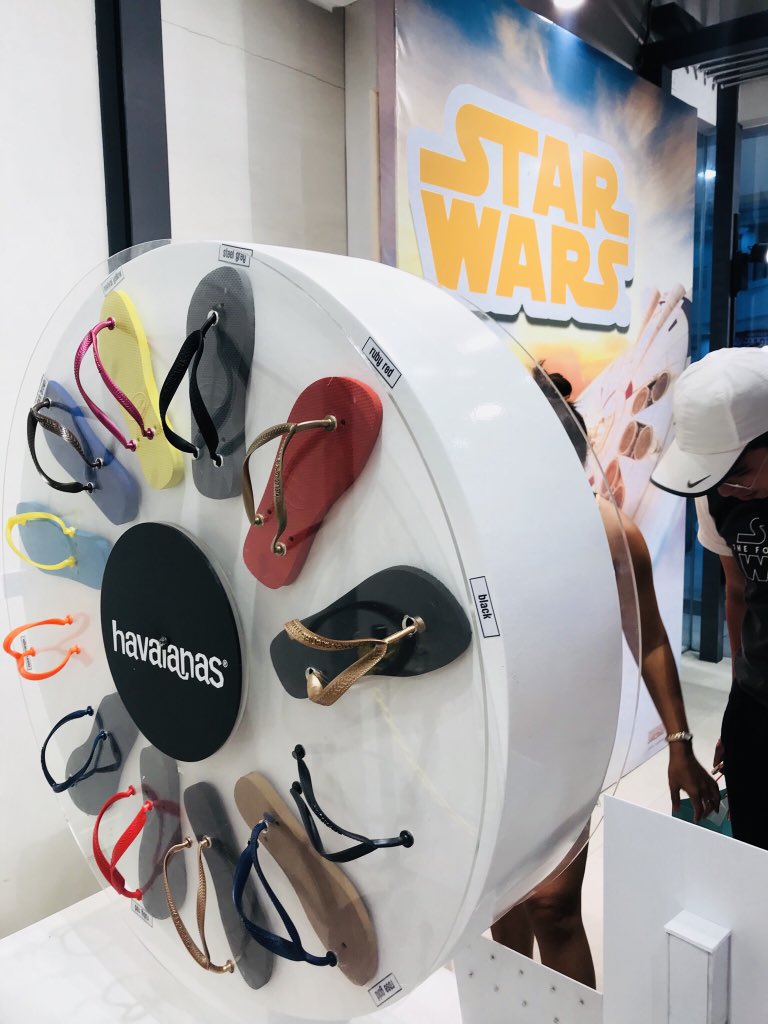 GilTheThird's tweet photo. At the Havaianas Galactic Weekend😘 #HAVaGalacticWeekend https://t.co/p6UofCT6Jh