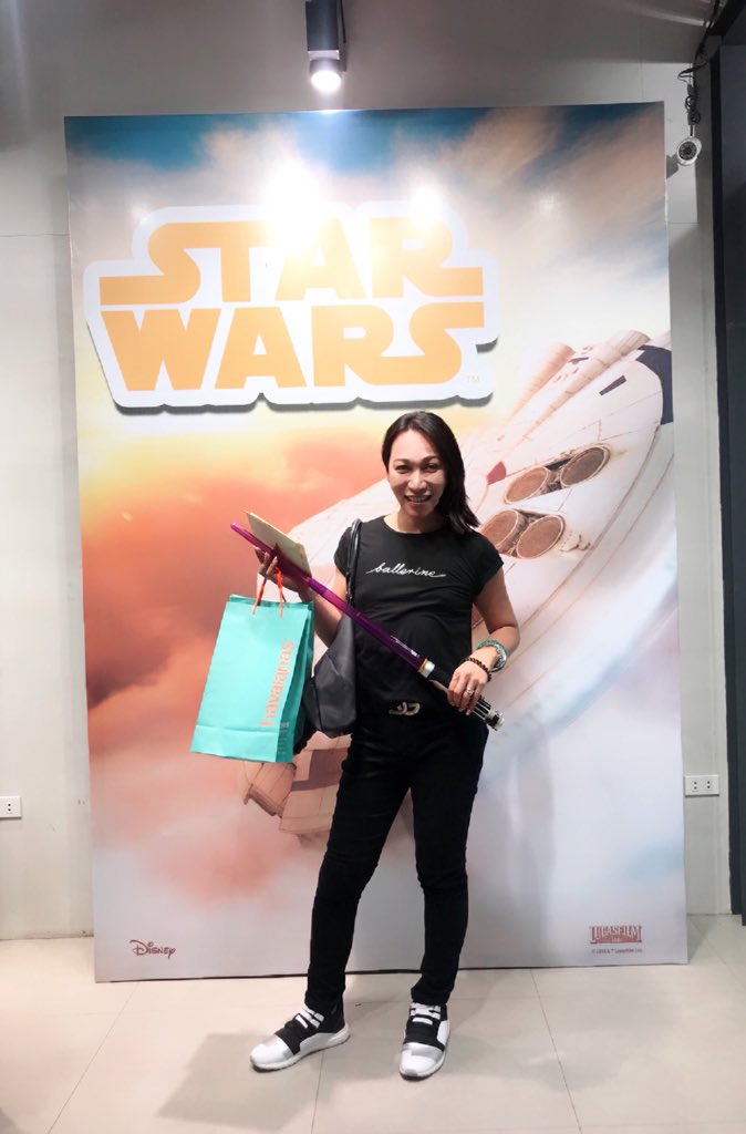 GilTheThird's tweet photo. At the Havaianas Galactic Weekend😘 #HAVaGalacticWeekend https://t.co/p6UofCT6Jh