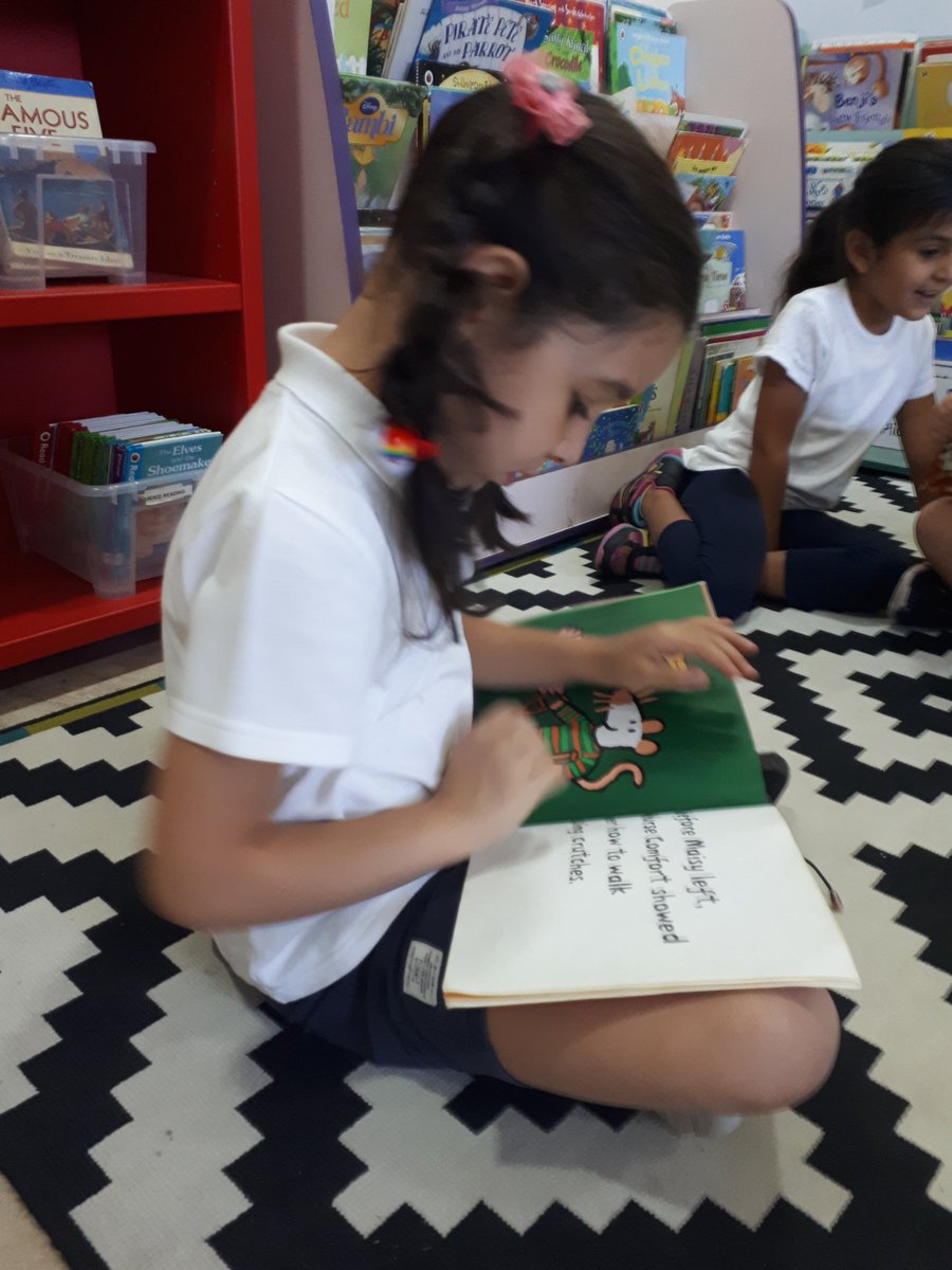 AWISDoha's tweet photo. Students in Year 1 ES are still enjoying time in the Library #welovebooks #welovereading #AWISLearningCommunity https://t.co/5OtyVMBd9f