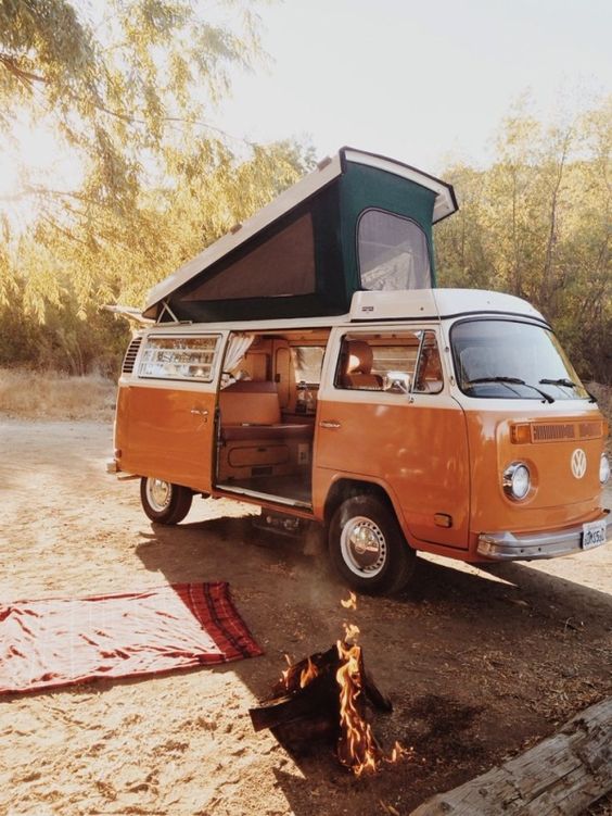 ManWantsUK's tweet photo. The Volkswagen Campervan is making a comeback.. https://t.co/FpFsCgpQFK
#vwcamper #volkswagencampervan #classiccars #classicvw #splitscreencamper #type2camper #mk1camper #t2camper #t3camper #transportercamper #t4transportercamper #tintopcamper #poptopcamper #hightopcamper https://t.co/8GKfyDMsRL