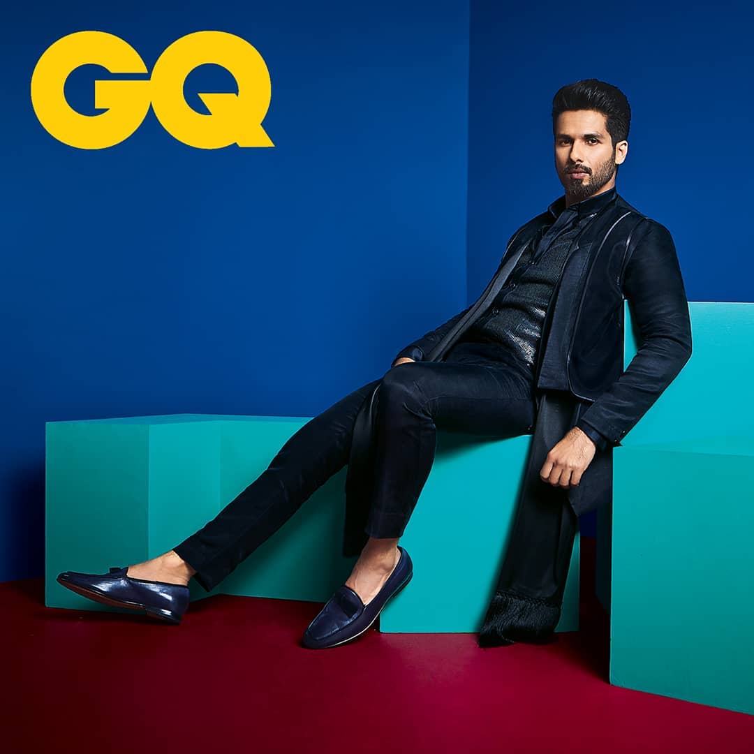 shahidkapoorFC's tweet photo. INSTA PIC - Super Suave and Stylish @shahidkapoor 😍❤️🔥 for @gqindia #GQShoot #GQStyleAwards ✨Captured by @RohanShrestha
https://t.co/YvS0rOybUf https://t.co/IY8yc2B7A9