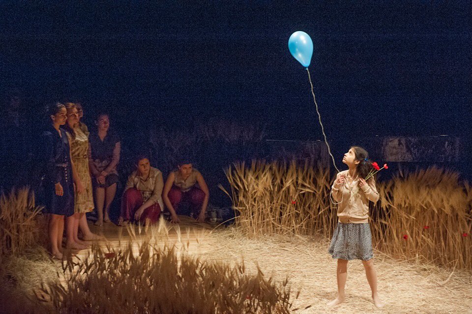 Questa sera torna sul palco l’emozionante spettacolo “Le Cronache di Sangshuping”.
Laboratorio di teatro Cinese – Università di Roma Tre.
Vi aspettiamo alle 20:30.
#eventi #Roma #garbatella #cultura <a href="/Oggiroma/">Oggi Roma</a>