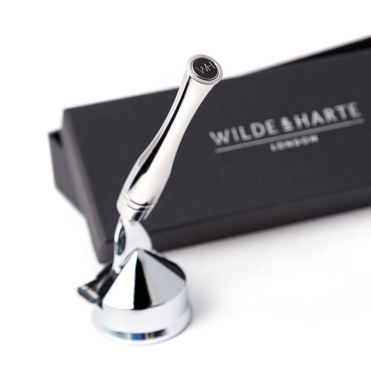 Always a good time to treat oneself! #MensGrooming #Mach3Razor or of course, the important Gentleman in your life! #giftsforhim #mensgifts #fathersday2018 #wildeandharte #britishmade