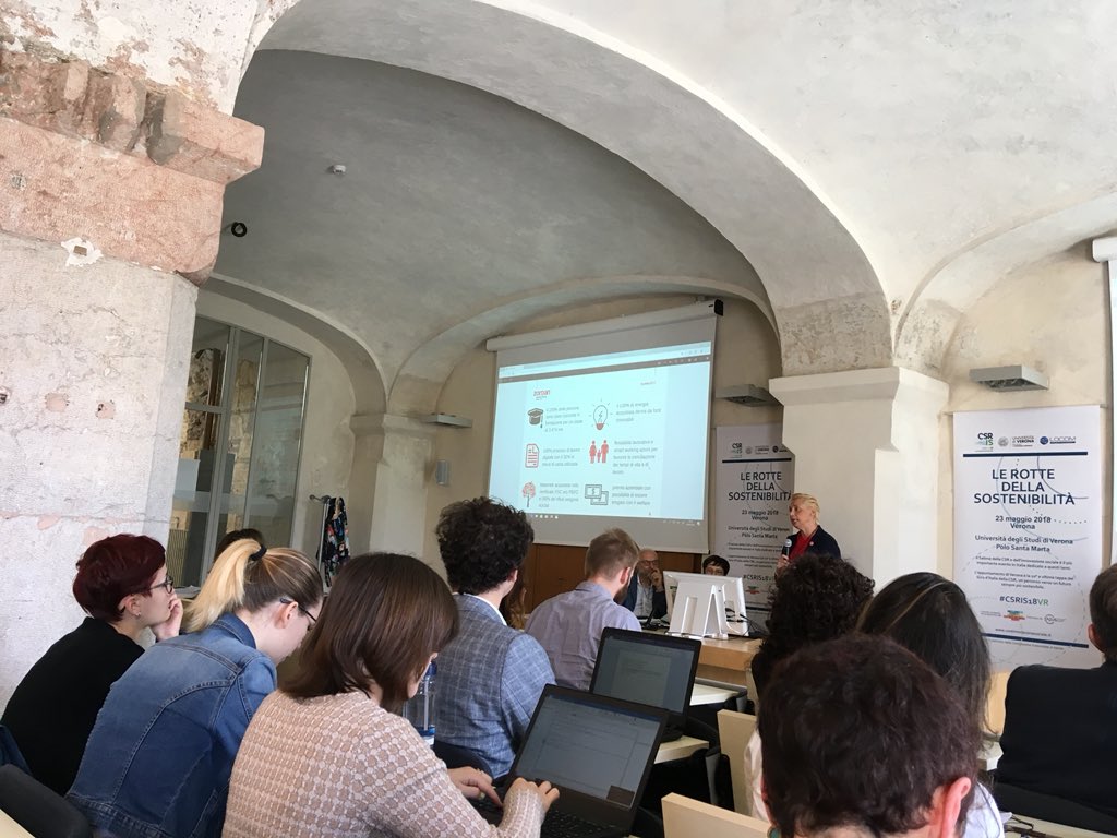 dal_rita's tweet photo. “Attenzione a non distruggere valore con l’obiettivo di creare valore condiviso” #csris18vr #zordan #valdagno una bella realtà Vicentina che si racconta anche con le sue esperienze internazionali “La giusta dimensione” grazie Marta Zordan https://t.co/2lioYYb87W