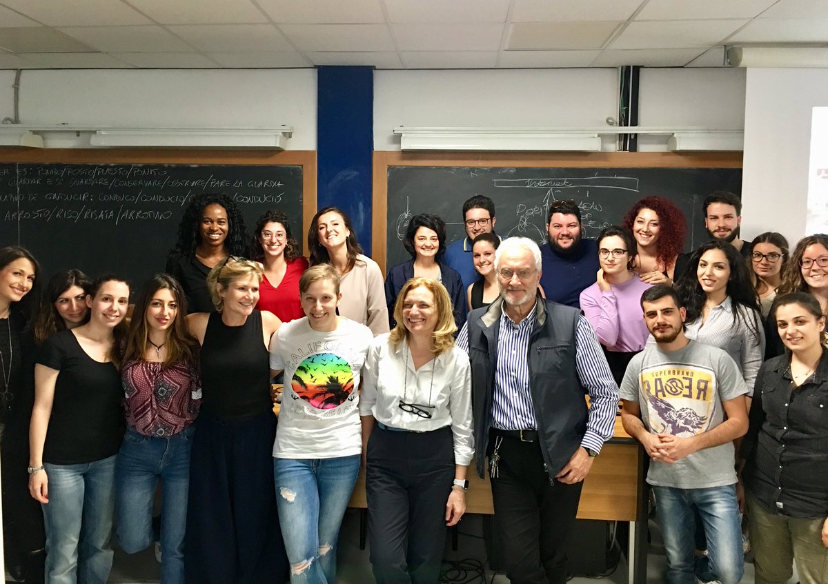 MarcoStancati's tweet photo. #Sapienza #LezioneAperta. Da ricordare: “Non abbiate paura di circondarvi di Persone più intelligenti di voi” (cit. @carlottaventura) e, nel video di #FS, realizzato da @stellaromagnoli, il concetto di “Persona” al posto dell’avvilente “dipendente”. @fsnews_it @viciovin @asbrilli https://t.co/yeM4QD3wSi