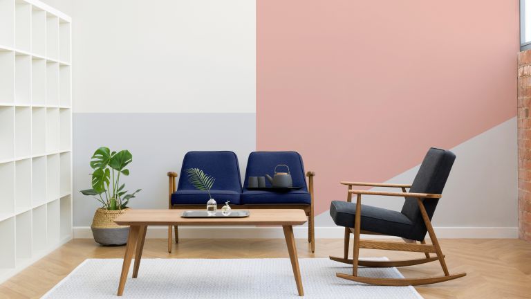 Trend alert: colour blocking buff.ly/2LmKlYl