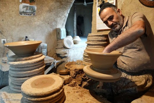 frirandest's tweet photo. Hamadan est la merveilleuse ville de poterie .
Visitez notre web site si vous êtes intéressé en Iran .
https://t.co/4ZsWvgFjgL
#Hamadan #ville_de_poterie #Iran #voyage_en_Iran #voyageurs #agence_de_voyage_en_Iran #Gardeshgaran_de_shiraz #tour_opérateur #irandestination https://t.co/ni1HzUakkI