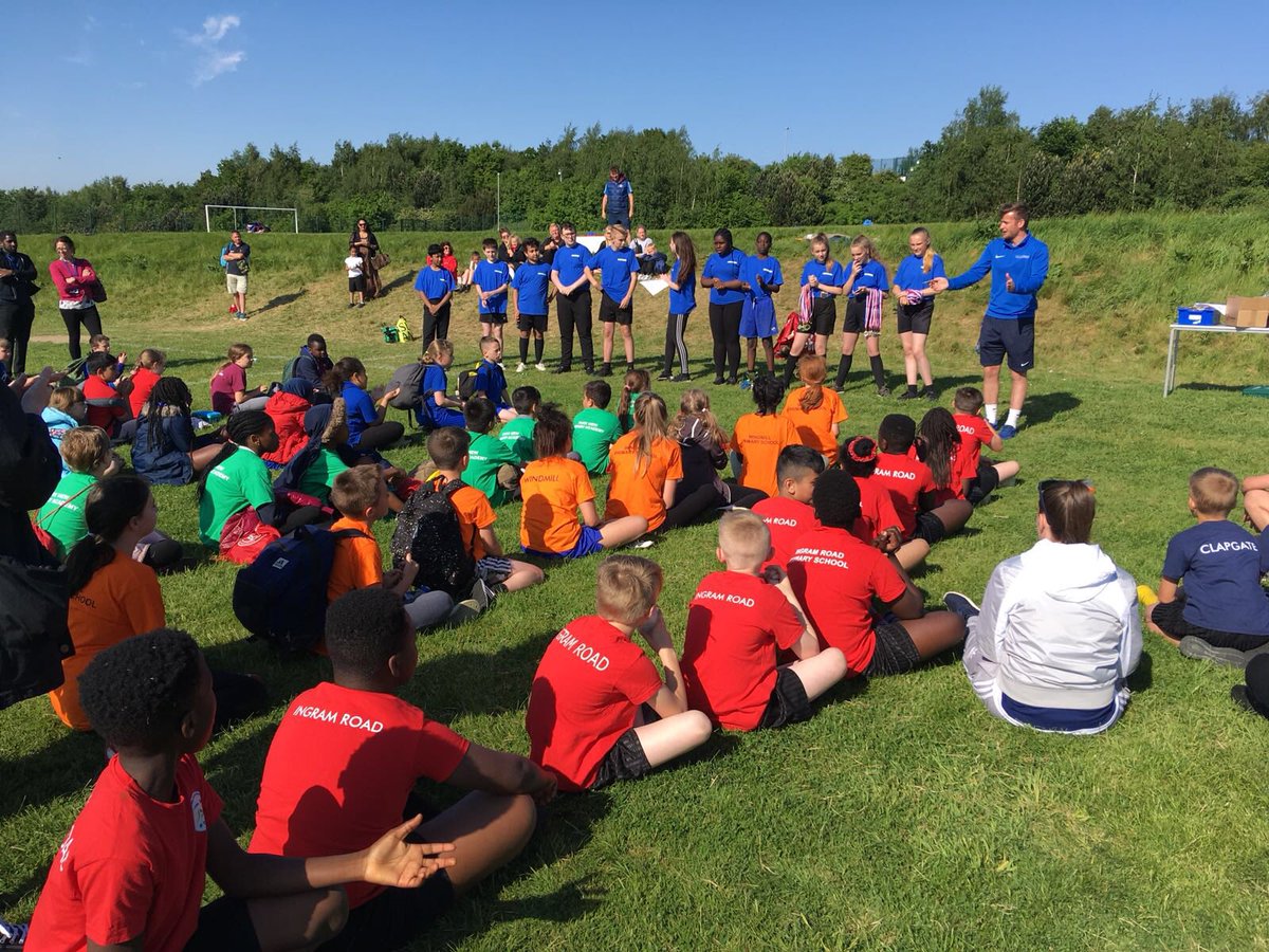 MrHealdKBA's tweet photo. A huge well done to all Schools who attended the Touch Rugby Festival last night Cockburn John Charles. Special mentions to @Windmill5W @LowRoad56E & @ClapgatePrimary who finished 1st π₯ 2nd π₯ & 3rd π₯ respectively. What a fantastic night for the #JESSCluster #πππ https://t.co/NS4z9QsDXW