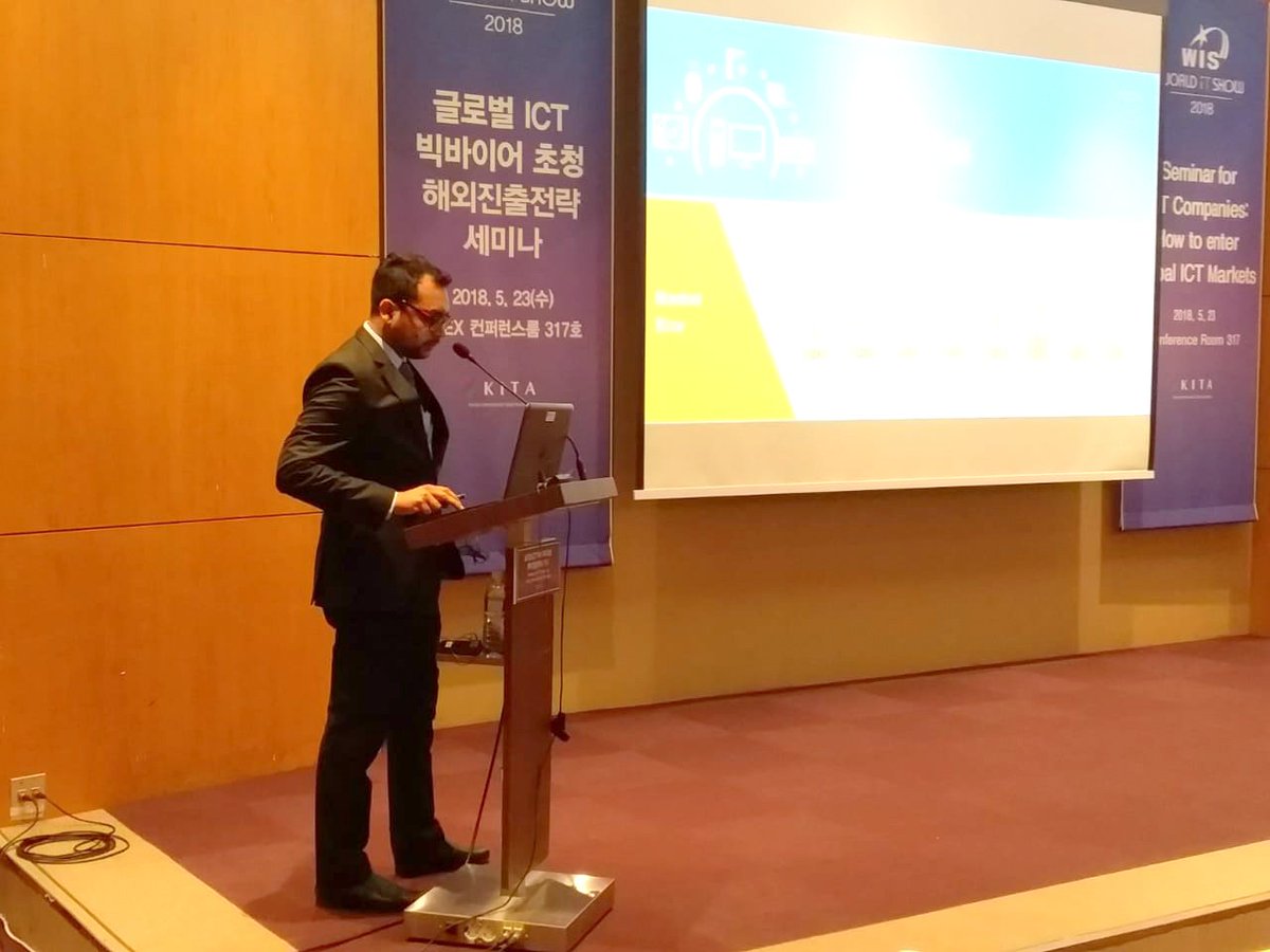 xgenplus's tweet photo. Ashish Modi Country Head - Corporate Affairs, Data Infosys Limited presenting on IT trends in India at World IT Show 2018, Seoul, Korea supported by #KITA
#WORLDITSHOW
@worlditshow @xgenplus @datainfosys @idnmail @ashishmodi5 @ajaydata https://t.co/AyskZ4PwsX