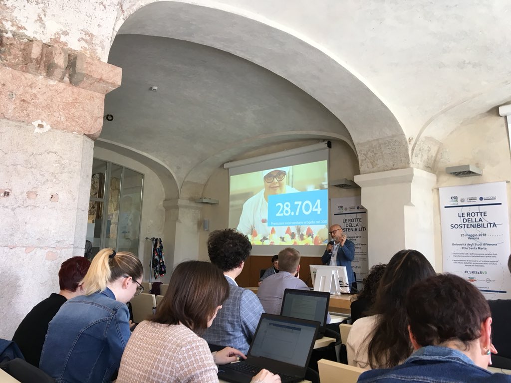 dal_rita's tweet photo. Fondazione Cooperatva Sociale Vale un Sogno - “Partire dalle persone può essere un vantaggio” quattro parole chiave: progetto di vita, sussidiarietà, alleanza profit e no profit, generatività
Esperienza partita nel 2010 #csris18vr #BuoneNotizie https://t.co/z8T5n5CoIN