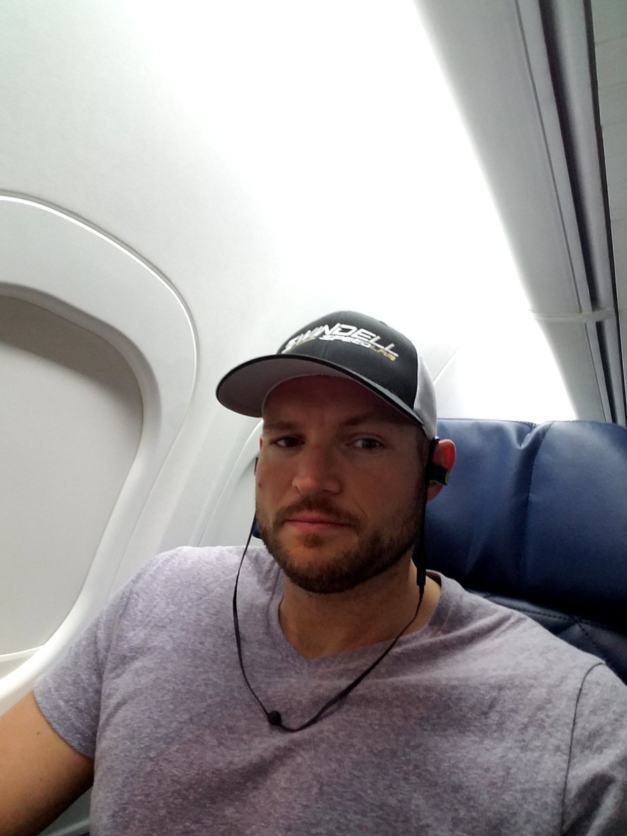 jlhuff16's tweet image. #amflight ✔
#FirstClass ✔
@SHO_Billions
On my tablet (season 1 but I'm hooked)
#2flights then home for #mysons #BaseBall game #swindellspeedlab #baseballdad #missingmywifeanddaughter2