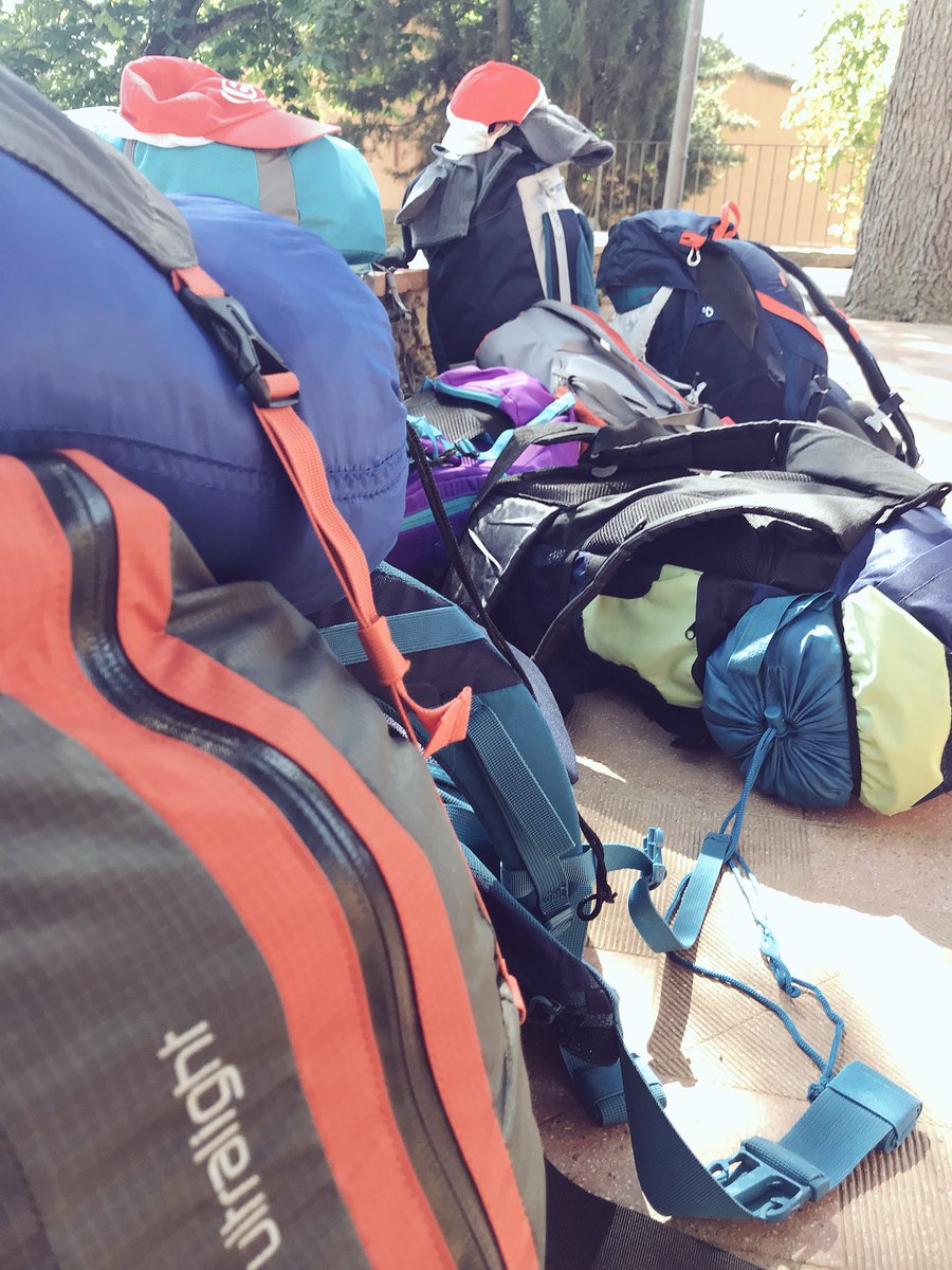 LestonnacMollet's tweet photo. P4 i P5 ja hem arribat a la casa de Colònies! #colònieslesto18 https://t.co/y1aXWLFuVK