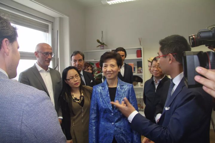 MaylinkGroup's tweet photo. On the occasion of the official visit to Italy of the Guizhou Province delegation led by the Governor Ms. Shen Yiqin, the inauguration ceremony of the Representative Office for Investment Promotion of Guizhou Province in Europe (Italy) has been held at Maylink premises in Milan. https://t.co/0UoXQ6cO3L