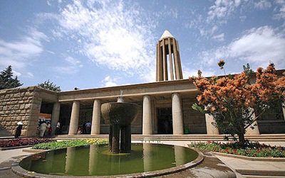 siahatiran's tweet photo. ضريح ابن سينا في مدينة همدان ...مين زاير مدينة همدان يخبرنا عن تجربتة ؟؟
https://t.co/hQlW7KuzDk%…/ https://t.co/cIK15mJMO6
