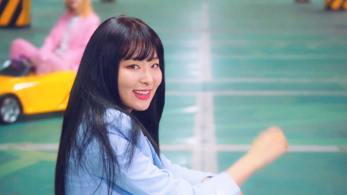 sparkle_sg's tweet photo. [MV] 문별(Moon Byul) - SELFISH (Feat. 슬기 of Red Velvet) https://t.co/LJhwoP2edO @YouTube https://t.co/Zt2Z95OT2Q
