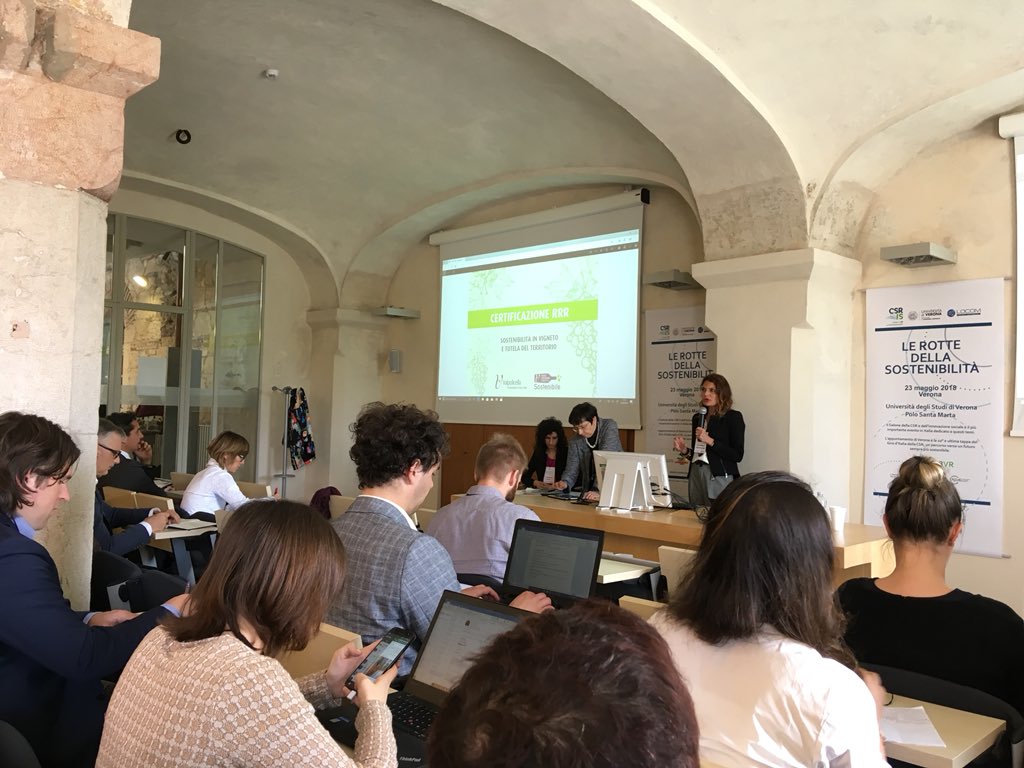 dal_rita's tweet photo. Certificazione RRR: riduci, risparmia e rispetta Consorzio Valpolicella #csris18vr un’industria a cielo aperto impegnata a riduzione l’impatto ambientale e a promuovere la sostenibilità anche per quanto riguarda il sociale https://t.co/AOzDDP6x17