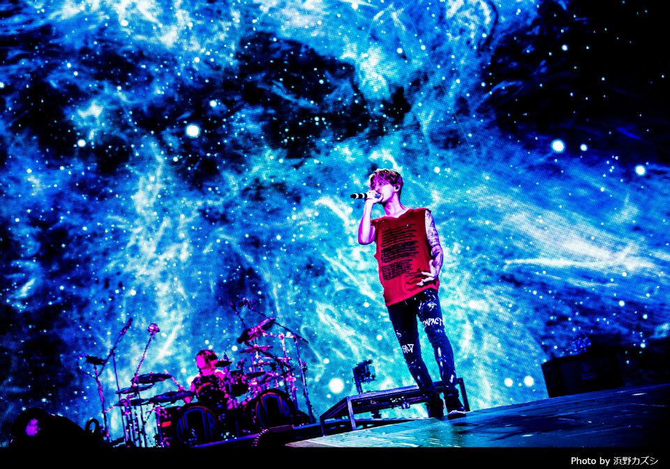 wowow_mj's tweet photo. 『ONE OK ROCK 2018 AMBITIONS JAPAN DOME TOUR』
4大ドームで開催された #ONEOKROCK の日本凱旋ツアーから東京ドーム公演を、5/26(土)よる9:00～オンエア！世界基準のロックバンドが魅せる唯一無二のパフォーマンスは必見！⇒https://t.co/IjPTqdwFSW
#wowow #ワンオク #OOR #ambitions https://t.co/Jp6k77zHxb