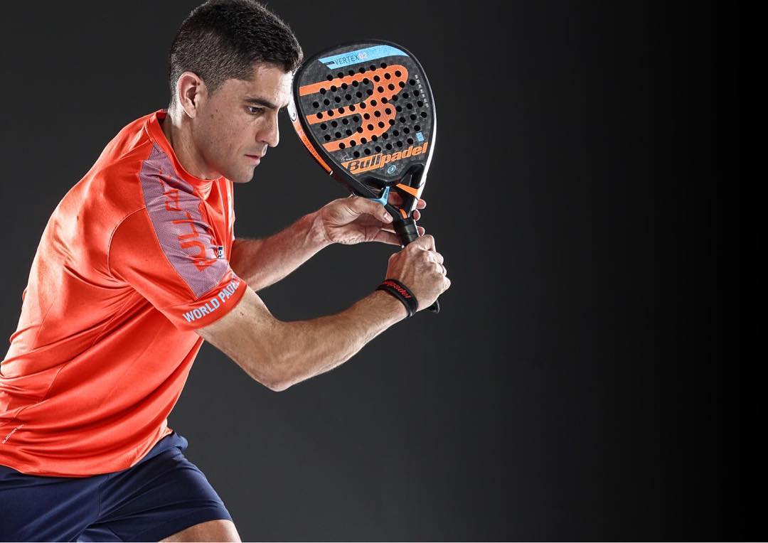 La <a href="/bullpadelsport/">Bullpadel</a> Vertex 2, la nueva arma del tiburón 🦈⚠️ <a href="/MaxiSanchezOfi/">Maxi Sánchez 🦈</a> , en <a href="/5sets/">5sets</a>.es ! ✊🏼🎾  Máxima potencia en el golpeo💪🏼.. y espectacular control!🎯 ¿Aún no la has probado? goo.gl/7oFJpG 🤔🆙 #padel #pádel #padeltime #5sets #5setsmataró #mataró #BCN
