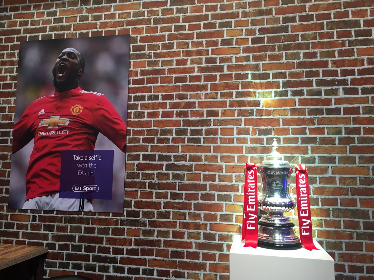 laurajayne_A's tweet photo. When @btsport clearly thought United should have won #ConsumerLive2018 https://t.co/QW6BpdEnlL