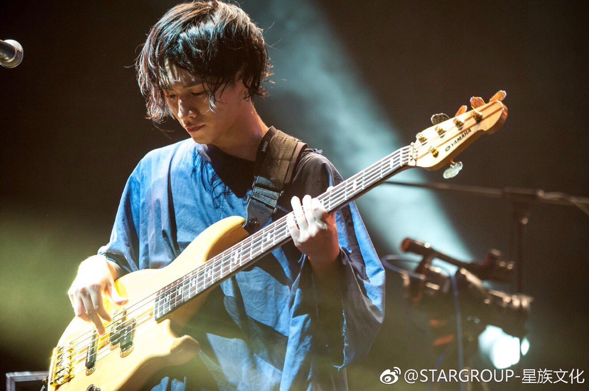 17 武田33歳の誕生日おめでとう クルクル回るとこも滑舌悪いとこも愛おしい とにかくイケメン 大好き いい一年にしてください 武田祐介誕生祭 武田祐介 Radwimps みんなで祝おうよ誕生日 Radwimps T Co Rycbyqvcu5 Twitter