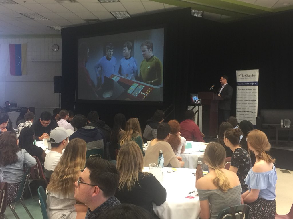 AnoMagnifico's tweet photo. #hpforums @hpchange #conference #studentvoice #makingadifference #seekingchange @TheWpgChamber @nmcLRSD @wpcLRSD @dciLRSD @jhbLRSD @louis_riel_sd #exponentialknowledgegrowth  @JoelSemeniuk #Keynote https://t.co/5eNRRSI4fc