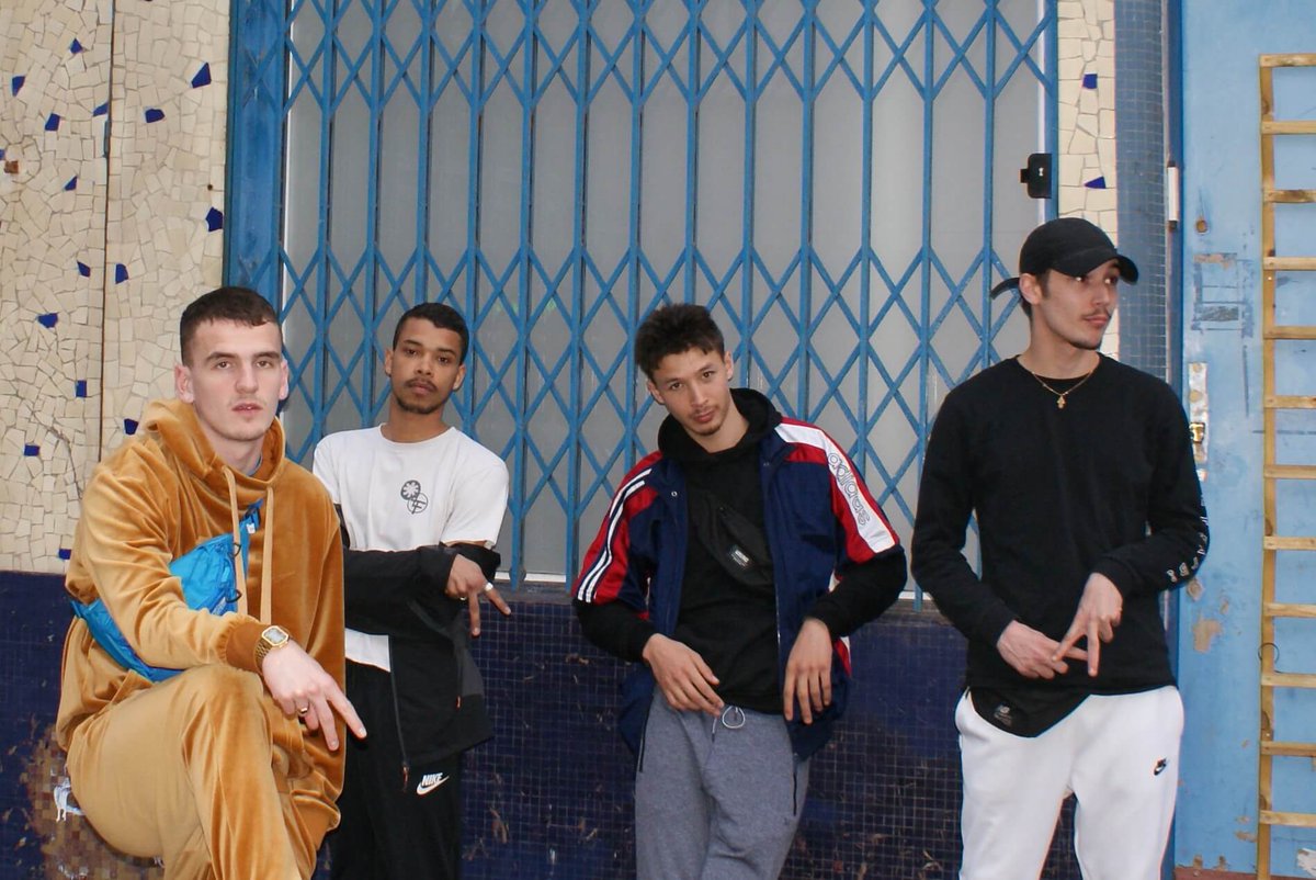 LeRapenFrance's tweet photo. Les filles, le rap, la capitale, on a parlé de tout ça avec @atl4s_officiel pour la sortie de leur premier projet #PremierQuartier ce vendredi 25/05.
Une ITW à lire ici ►https://t.co/Gv1vLxnU1B https://t.co/uZwbr8avIe